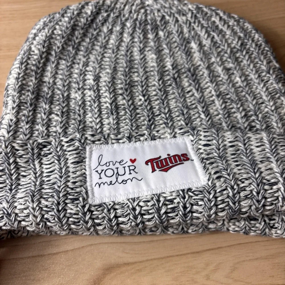 Minnesota Twins Hat Beanie Mens Gray White‎ MLB Baseball Knit Cuffed Made USA